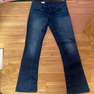 Gap jeans stretchy and very comfortable// size 27/4R